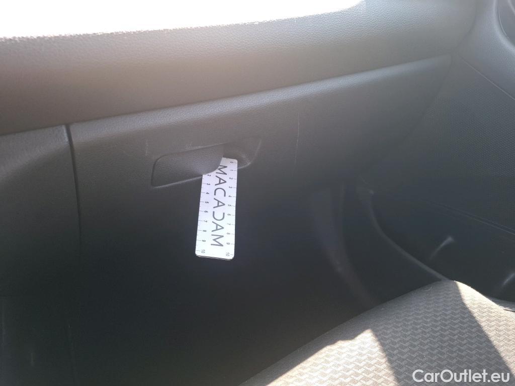  Hyundai  i30 HYUNDAI  / 2016 / 5P / Berline 1.6 CRDI 115 DCT-7 EDITION #MONDIAL 2019(SP) #72