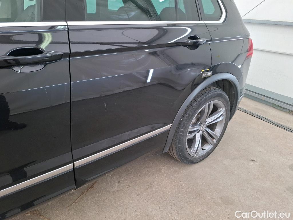  Volkswagen  Tiguan VOLKSWAGEN  / 2016 / 5P / SUV 2.0 TDI 150 Carat Exclusive #18