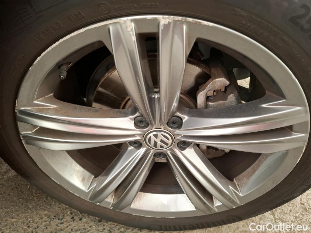  Volkswagen  Tiguan VOLKSWAGEN  Allspace / 2017 / 5P / SUV 2.0 TDI 150 DSG7 Carat Exclusive #15