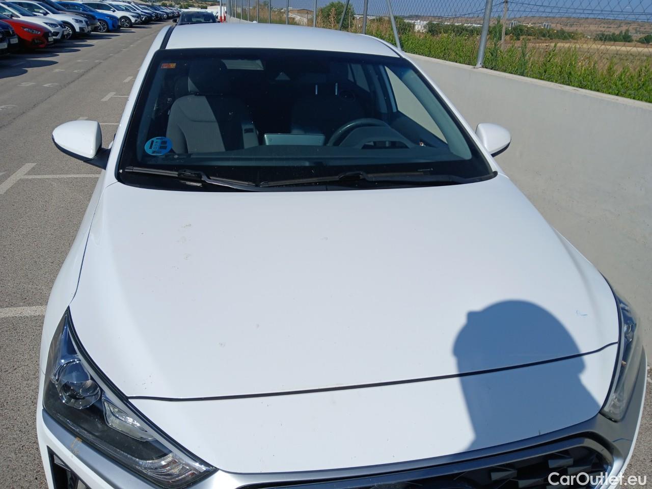  Hyundai   Ioniq HYUNDAI / 2019 / 5P / berlina con portón 1.6 GDI HEV Klass DCT #14