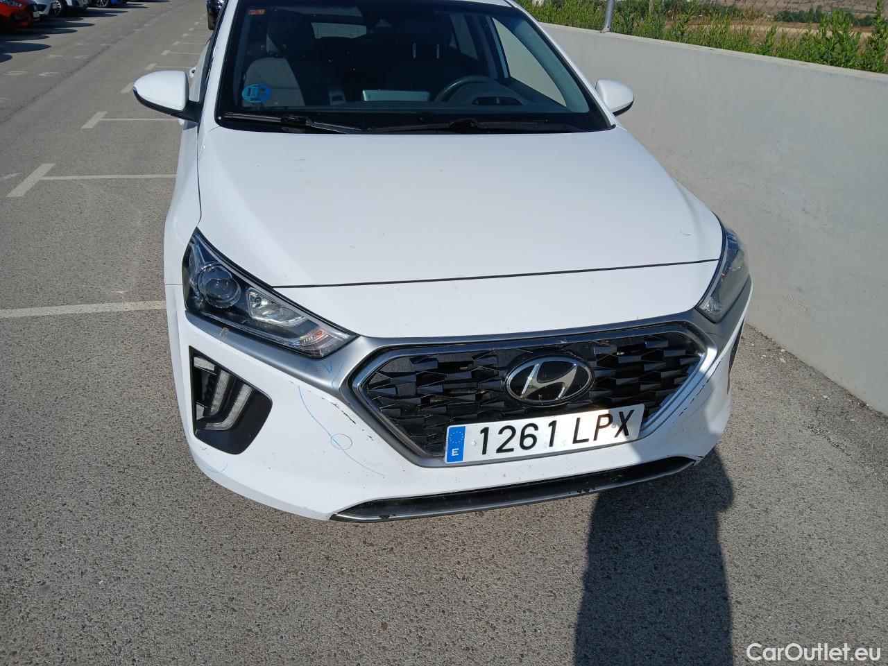  Hyundai   Ioniq HYUNDAI / 2019 / 5P / berlina con portón 1.6 GDI HEV Klass DCT #13