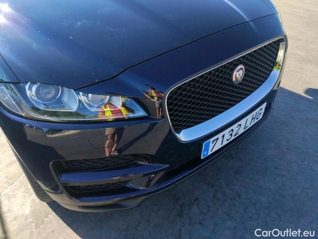  Jaguar  F-PACE JAGUAR  / 2015 / 5P / todoterreno 2.0L i4D 177kW Prestige AWD Auto #7