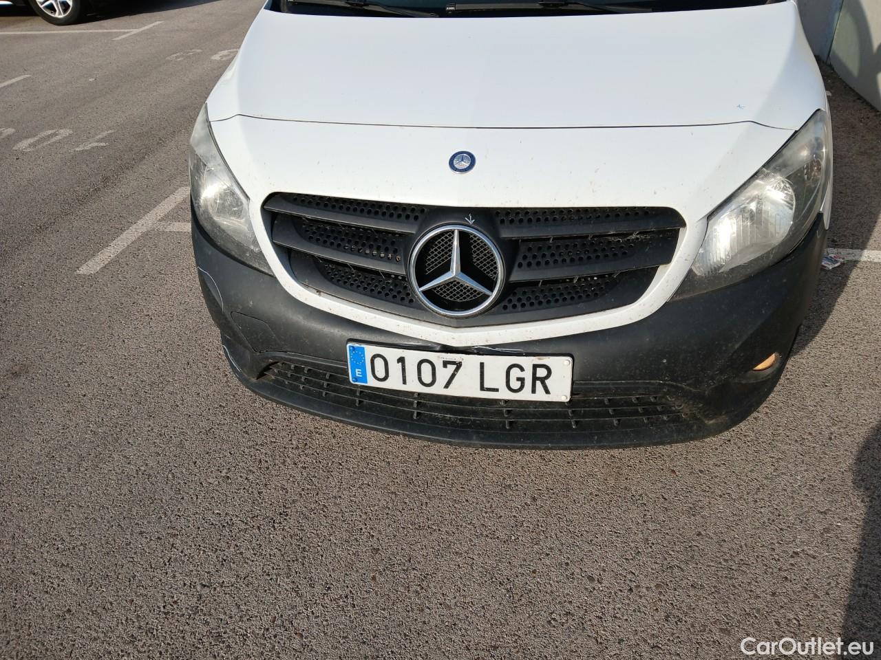 Mercedes  Citan MERCEDES-BENZ  / 2012 / 4P / furgón derivado de turismo 109 CDI Furgón Largo #30