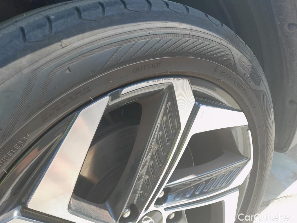  Land Rover  Discovery HYUNDAI Tucson / 2020 / 5P / todoterreno 1.6 TGDI 169kW HEV Tecno Sky Auto #6