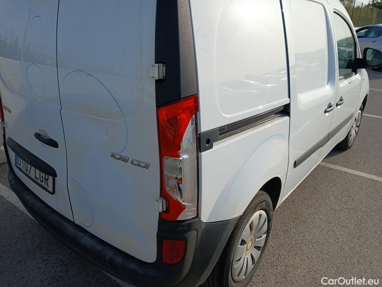  Mercedes  Citan MERCEDES-BENZ  / 2012 / 4P / furgón derivado de turismo 109 CDI Furgón Largo #50