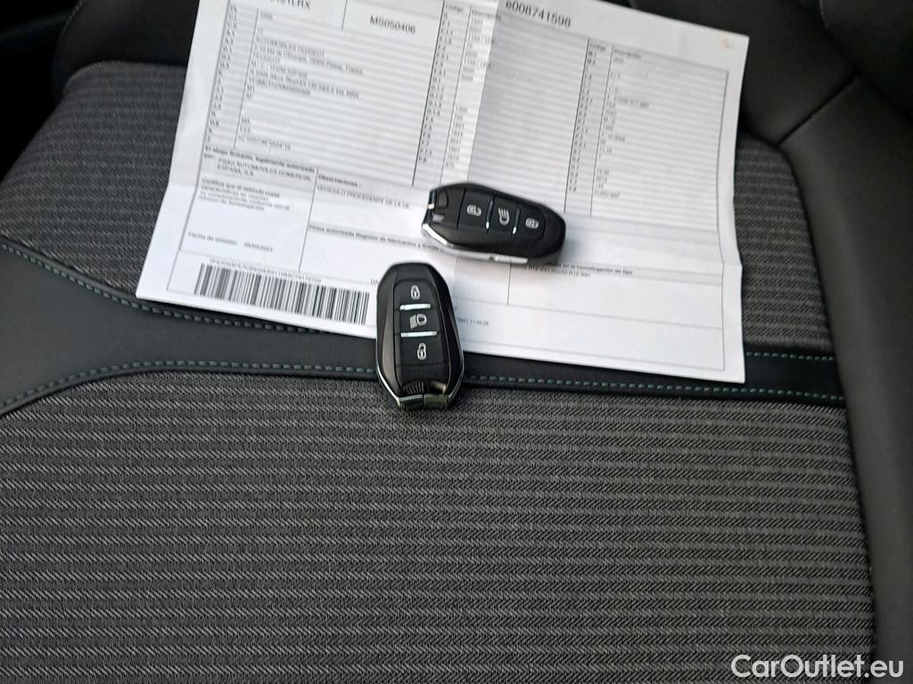  Peugeot  5008  Allure 1.5 130CV MT6 #9