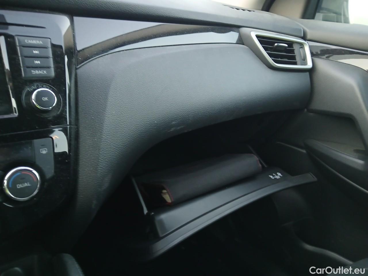  Nissan  Qashqai NISSAN  / 2017 / 5P / todoterreno dCi 85 kW (115 CV) E6D DCT ACENTA #1