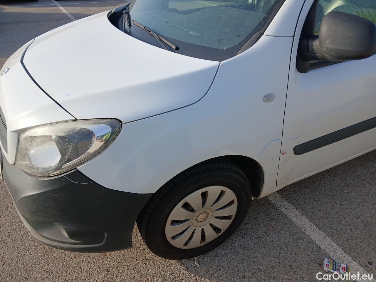  Mercedes  Citan MERCEDES-BENZ  / 2012 / 4P / furgón derivado de turismo 109 CDI Furgón Largo #39