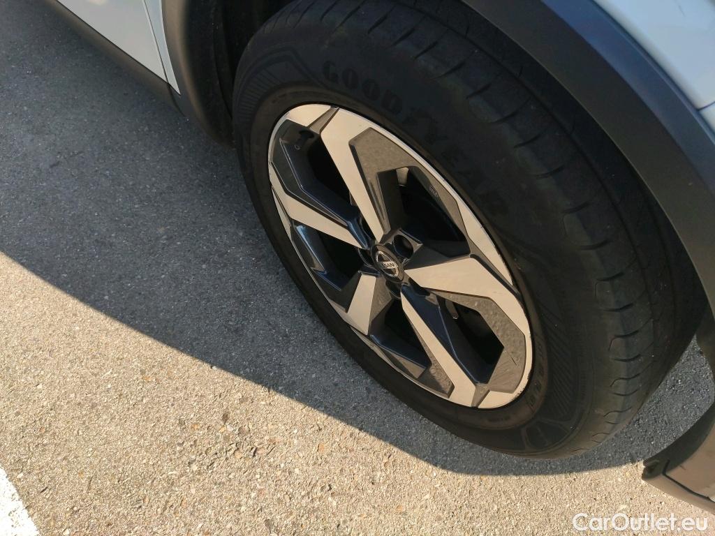  Land Rover  Discovery NISSAN QASHQAI / 2021 / 5P / todoterreno DIG-T 116kW mHEV Xtronic Premiere Edit.(SL) #9