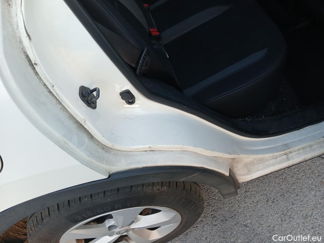  Nissan  Qashqai NISSAN  / 2017 / 5P / todoterreno dCi 85 kW (115 CV) E6D DCT ACENTA #5