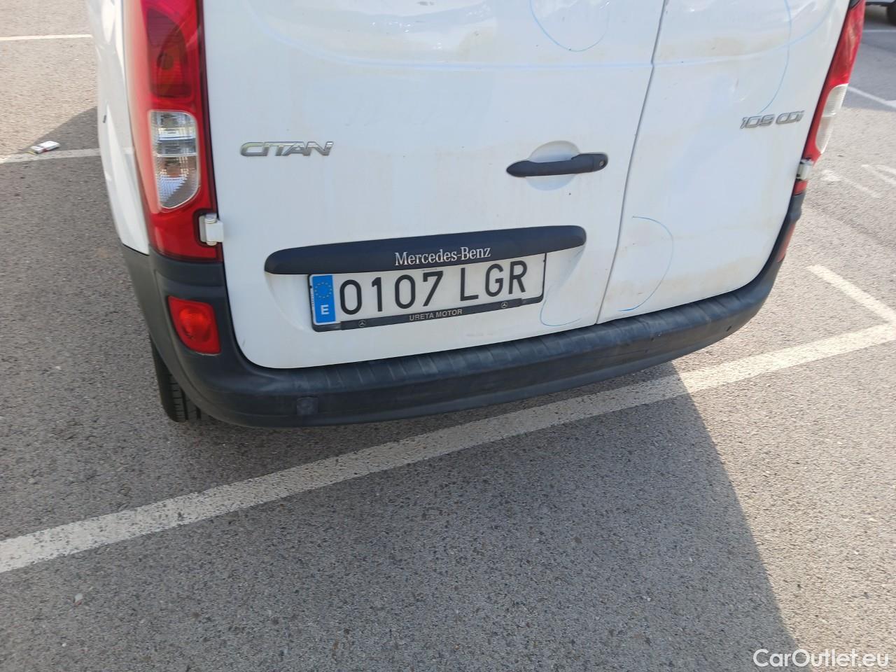  Mercedes  Citan MERCEDES-BENZ  / 2012 / 4P / furgón derivado de turismo 109 CDI Furgón Largo #44