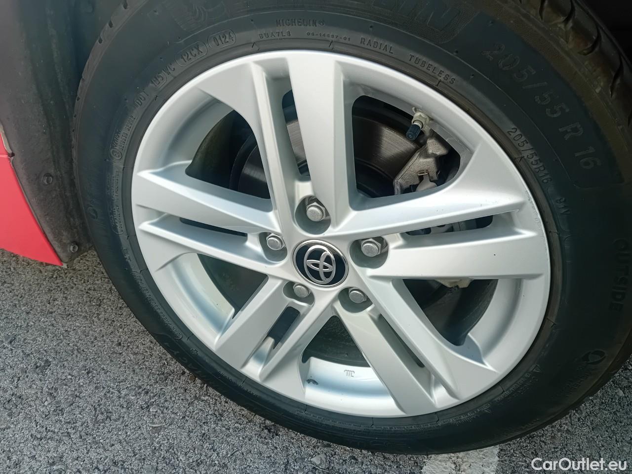  Toyota  Corolla TOYOTA  1.8 125H ACTIVE TECH E-CVT #15