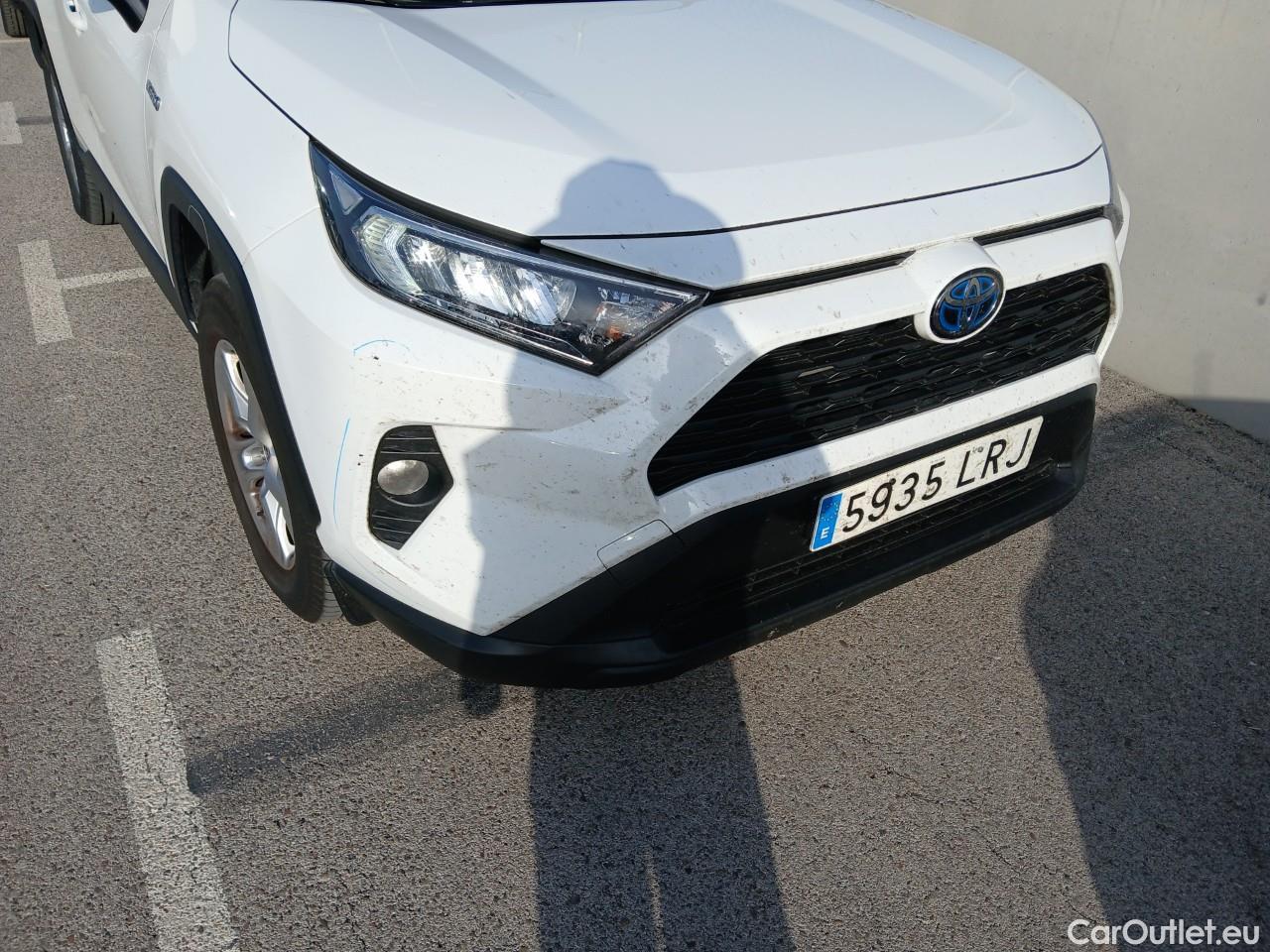  Toyota  RAV4 TOYOTA  / 2018 / 5P / todoterreno 2.5l 220H Business #3