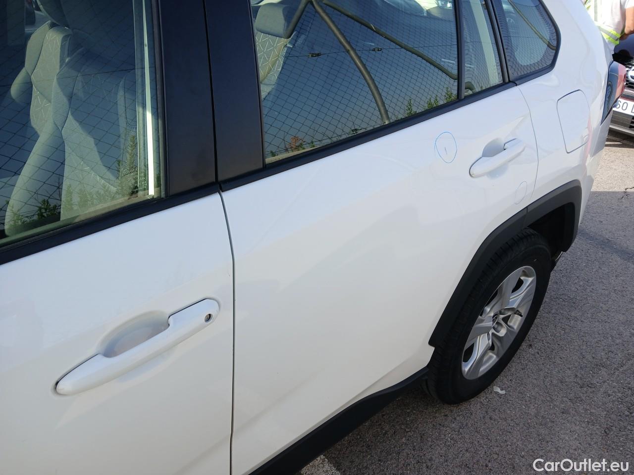  Toyota  RAV4 TOYOTA  / 2018 / 5P / todoterreno 2.5l 220H Business #9