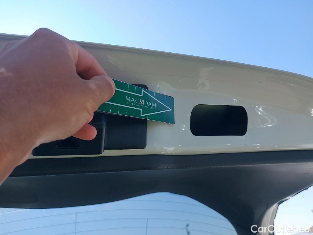  Toyota  C-HR TOYOTA  / 2019 / 5P / todoterreno 2.0 180H Advance #18