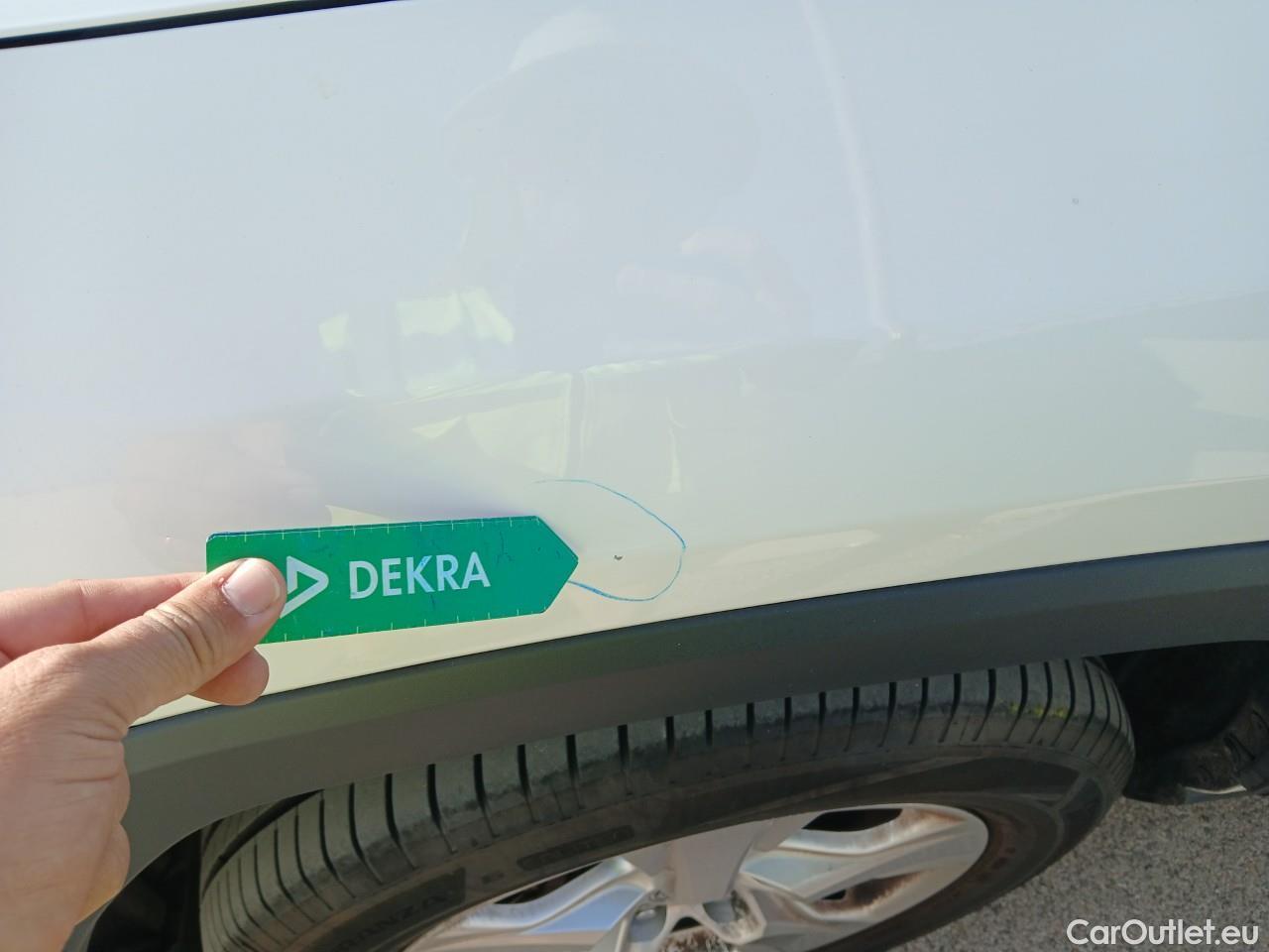  Toyota  RAV4 TOYOTA  / 2018 / 5P / todoterreno 2.5l 220H Business #23