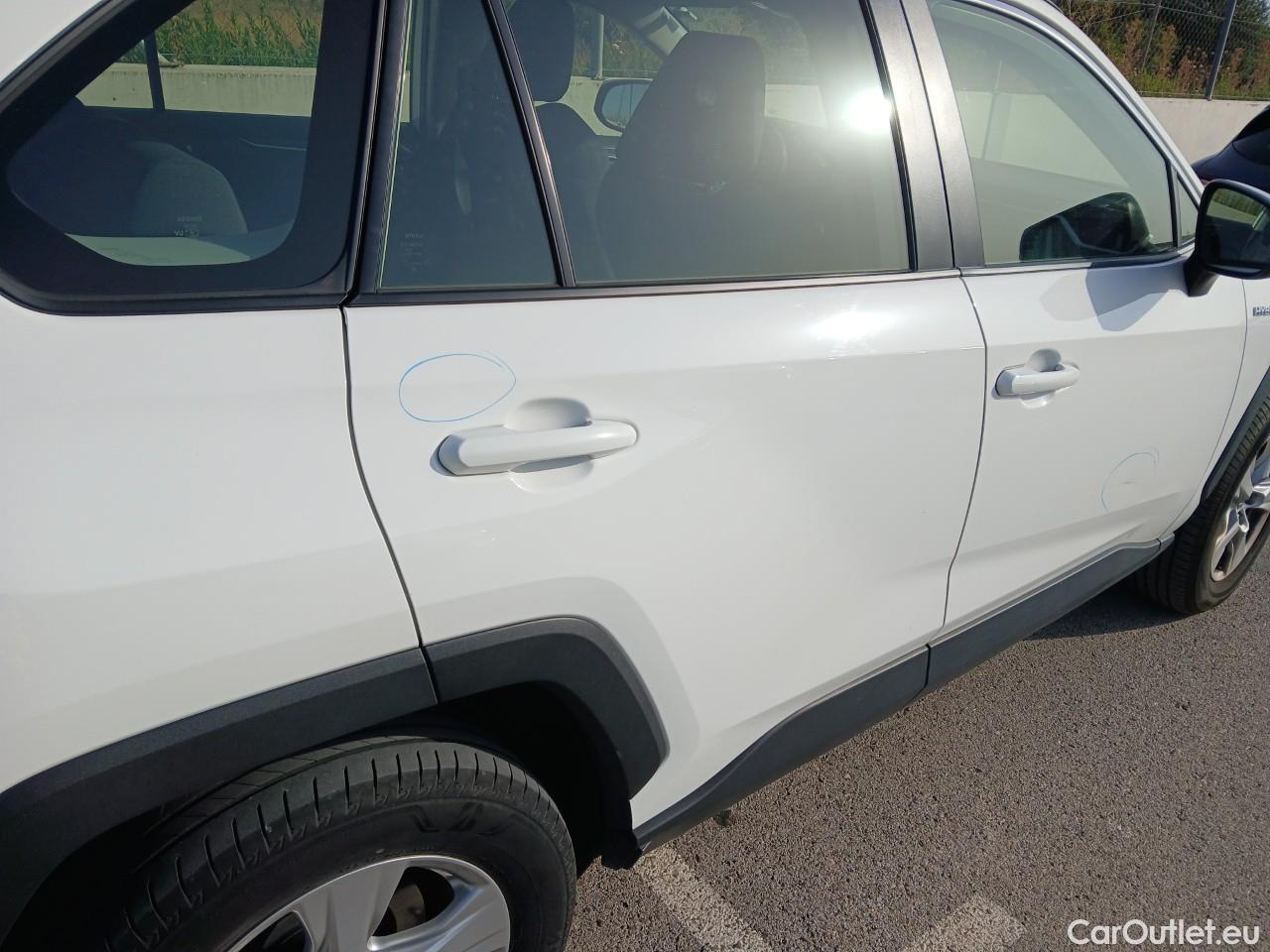  Toyota  RAV4 TOYOTA  / 2018 / 5P / todoterreno 2.5l 220H Business #16