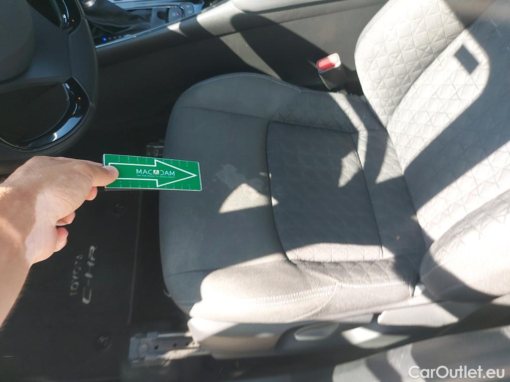  Toyota  C-HR TOYOTA  / 2019 / 5P / todoterreno 2.0 180H Advance #9