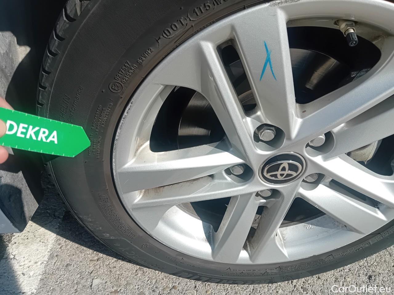  Toyota  Corolla TOYOTA  1.8 125H ACTIVE TECH E-CVT #33