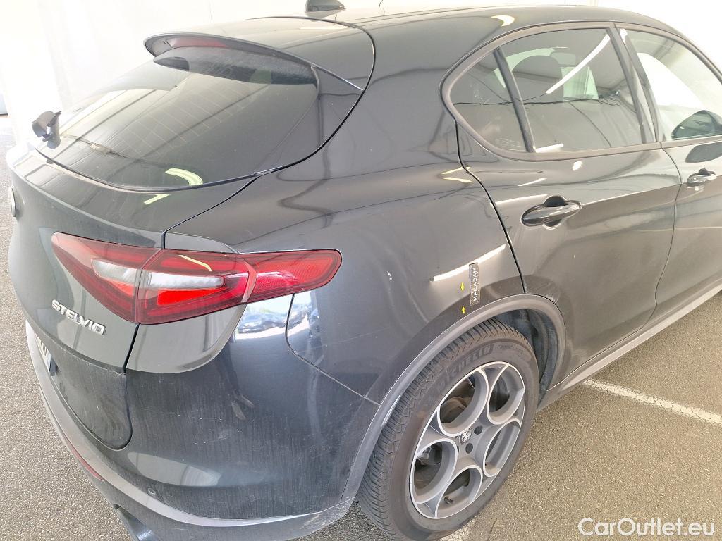  Alfa Romeo   STELVIO ALFA ROMEO / 2017 / 5P / SUV 2.2 Diesel 160ch AT8 Ti #4