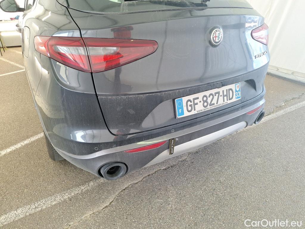  Alfa Romeo   STELVIO ALFA ROMEO / 2017 / 5P / SUV 2.2 Diesel 160ch AT8 Ti #1