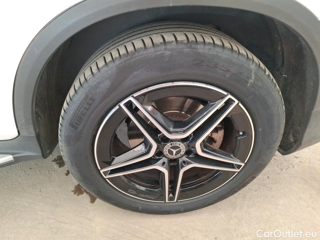  Mercedes  G-Klasee MERCEDES-BENZ GLC / 2019 / 5P / SUV GLC 220 d AMG Line Launch Edition 4Matic #4