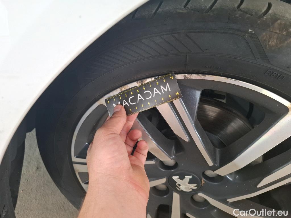  Peugeot  208  Road Trip 1.5 HDi 100CV BVM6 E6d #10