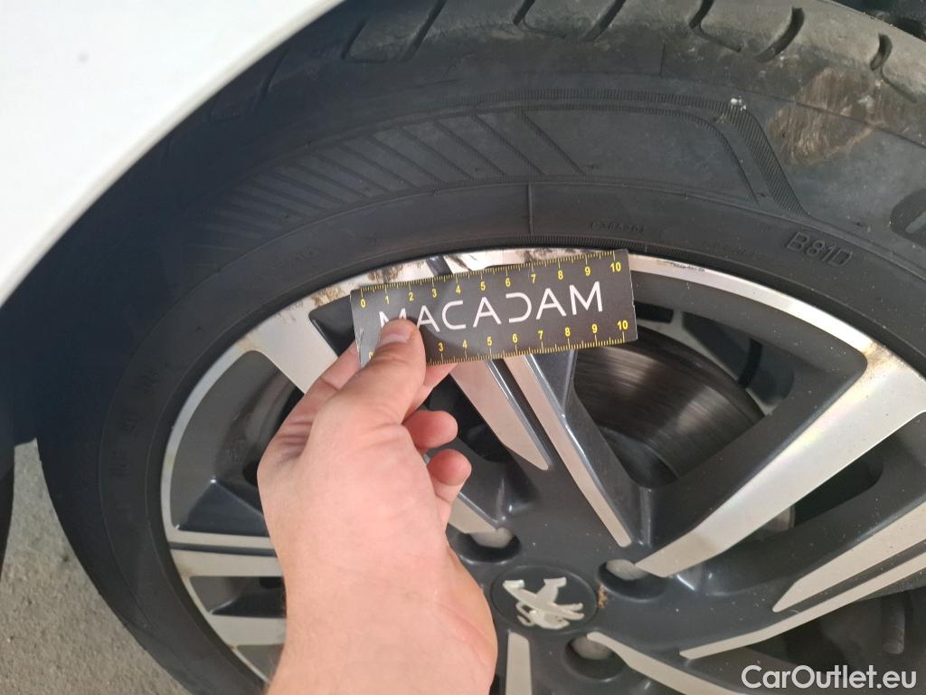  Peugeot  208  Road Trip 1.5 HDi 100CV BVM6 E6d #9