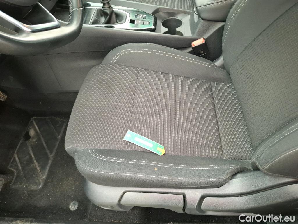  Nissan  Qashqai NISSAN  / 2021 / 5P / Crossover 1.3 MHEV 140 Business Edition #1