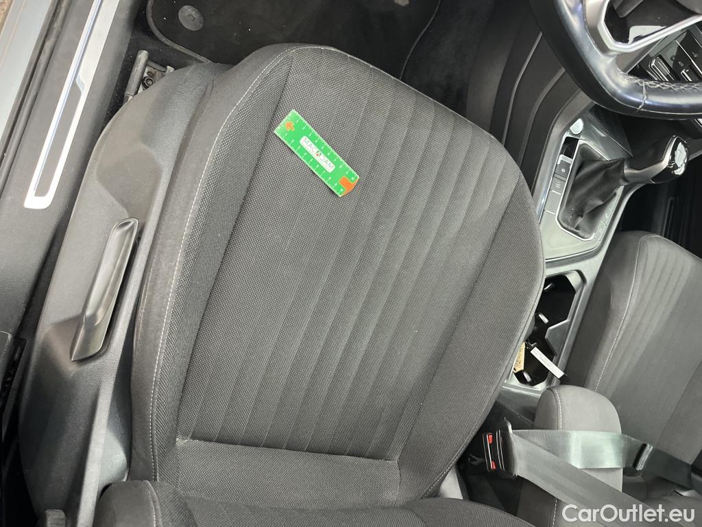  Volkswagen  Tiguan VOLKSWAGEN  Allspace / 2021 / 5P / SUV 2.0 TDI 150 DSG7 Life Business #3
