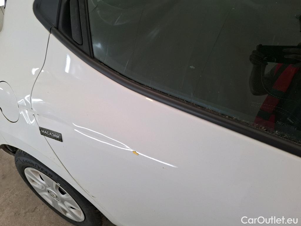  Renault  Clio  IV Air 1.5 dCi 75CV BVM5 E6 #22