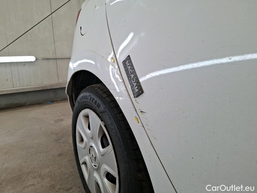  Renault  Clio  IV Air 1.5 dCi 75CV BVM5 E6 #8