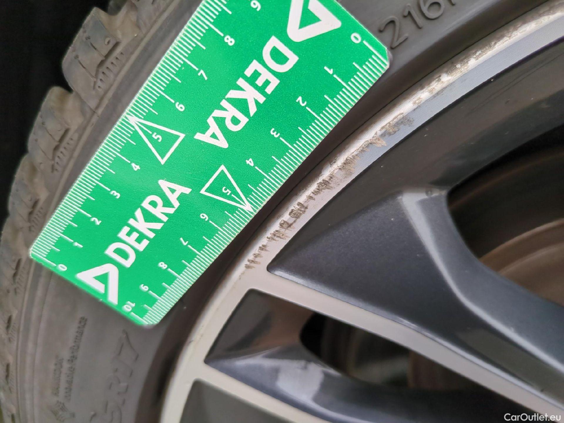  Bmw  Serie 1 Série 1 Berline 118 d Edition Sport 2.0 150CV BVA8 E6d #16