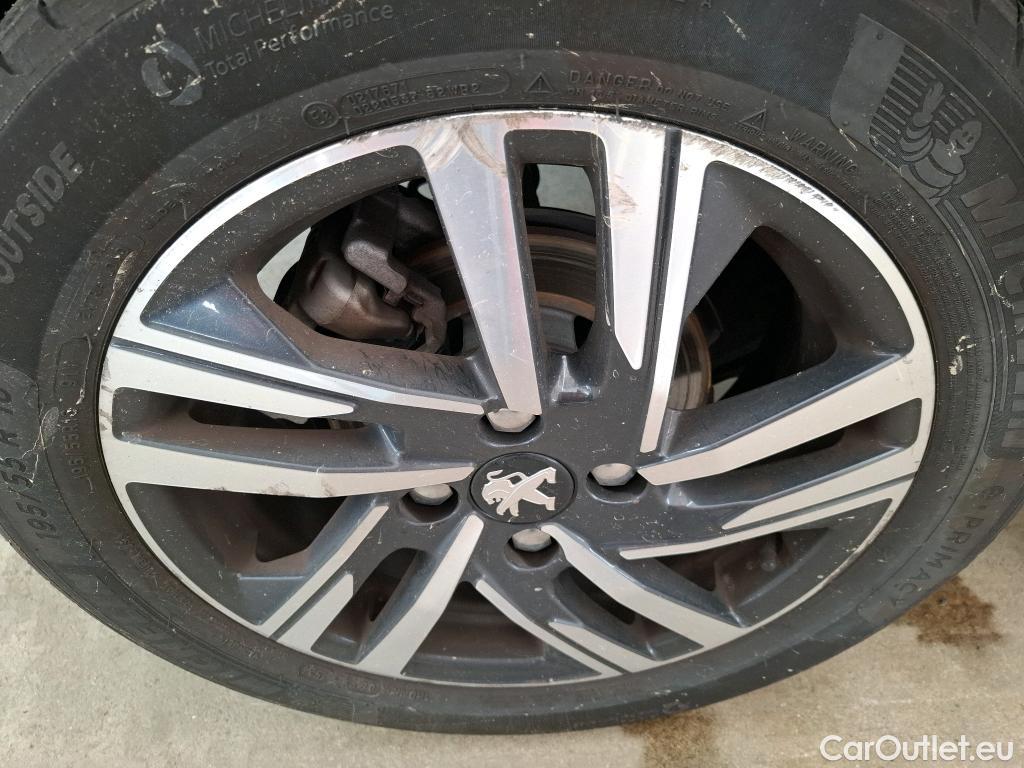  Peugeot  208  Road Trip 1.5 HDi 100CV BVM6 E6d #18