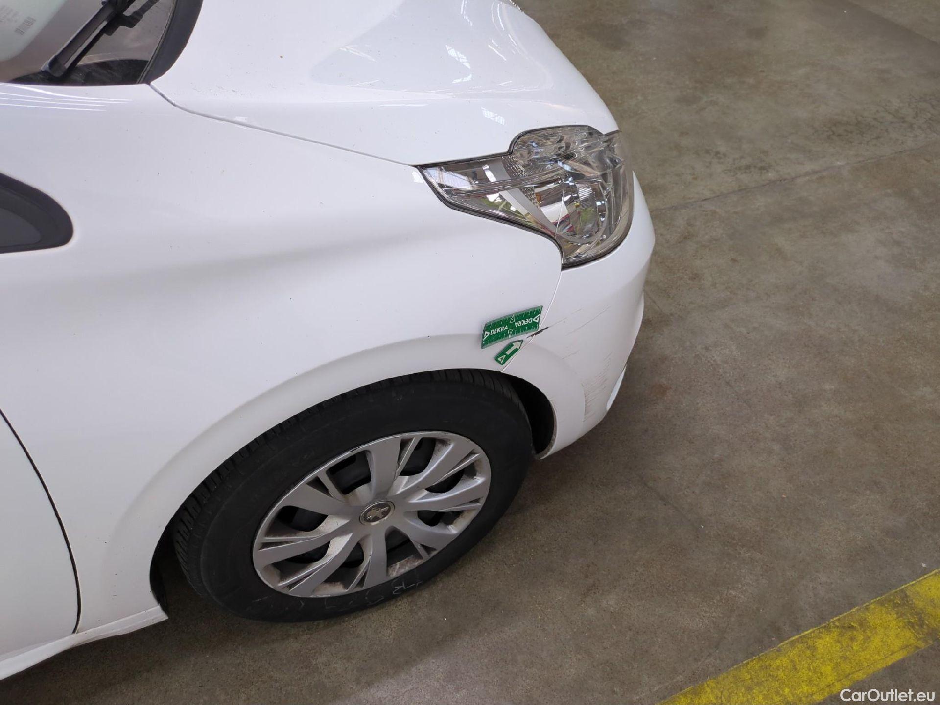  Peugeot  208  Affaire Premium Pack 1.2 80CV BVM5 E6dT #35