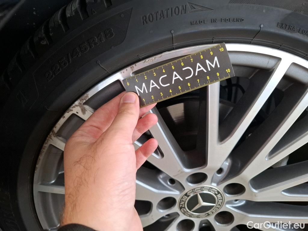  Mercedes  CLA-Klasse MERCEDES BENZ CLA Coupe  2019  4P  Coupé CLA 180 d Business Line BA7 #4