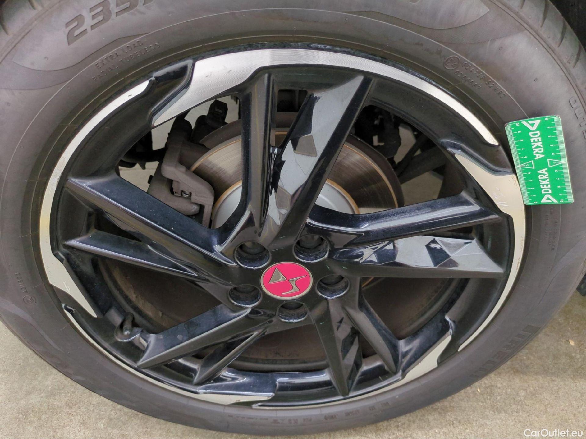  DS  DS7 7 Crossback Performance Line 1.2 PureTech 130CV BVA8 E6d #33