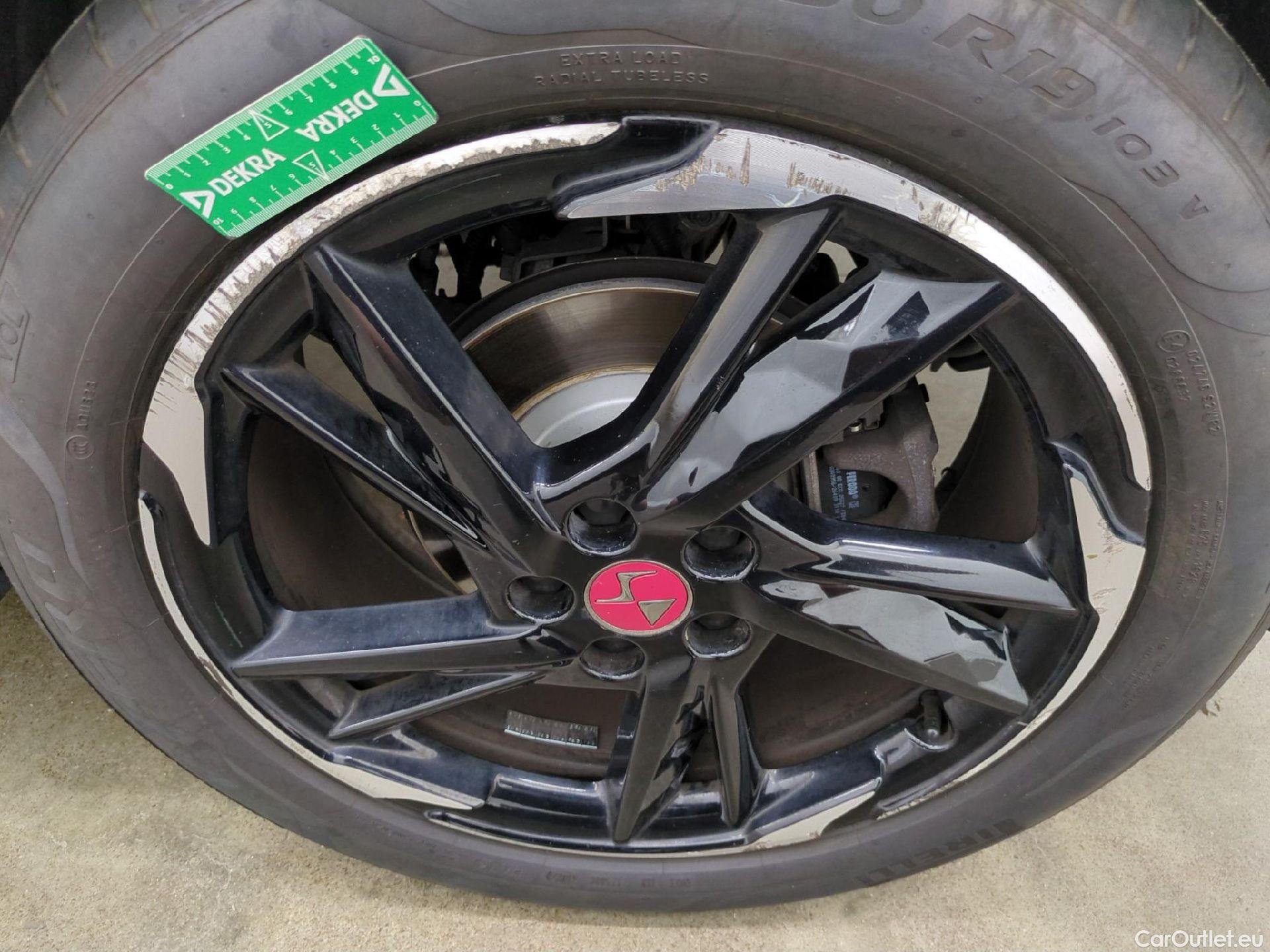  DS  DS7 7 Crossback Performance Line 1.2 PureTech 130CV BVA8 E6d #27