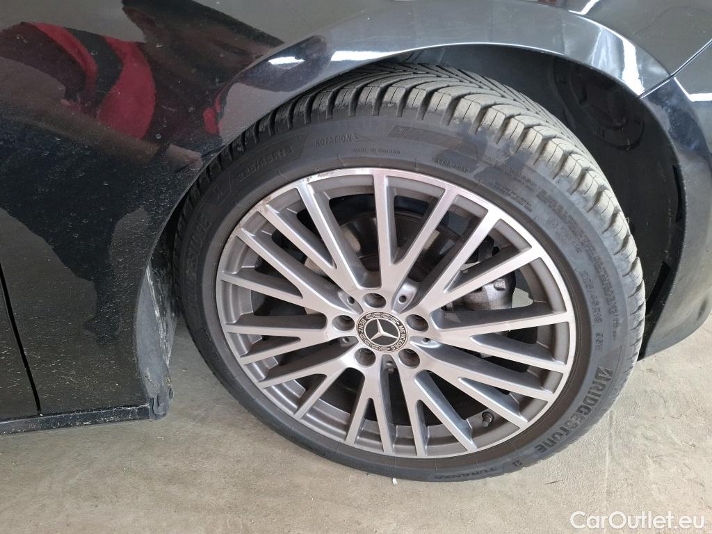  Mercedes  CLA-Klasse MERCEDES BENZ CLA Coupe  2019  4P  Coupé CLA 180 d Business Line BA7 #1