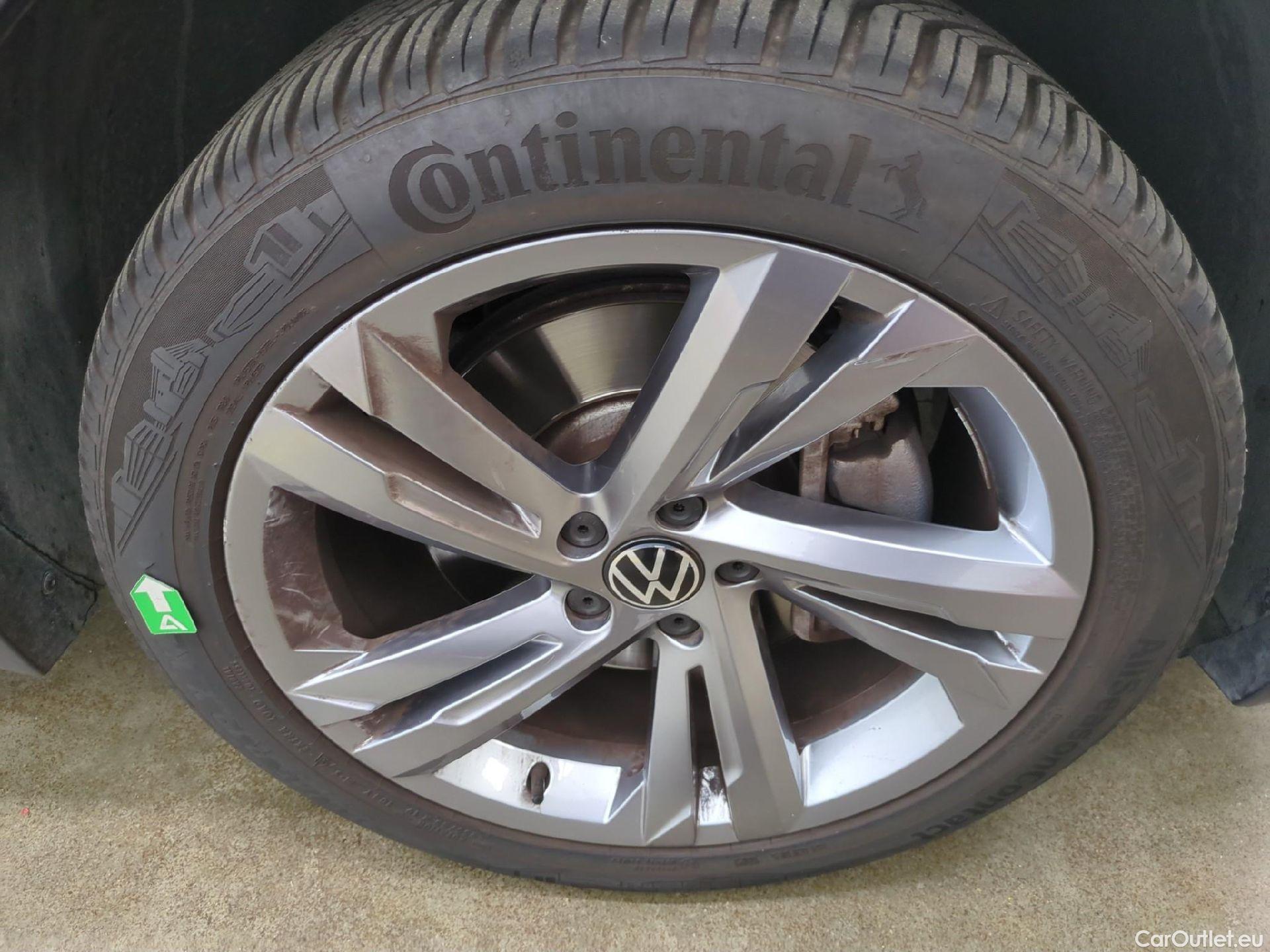  Volkswagen  Tiguan VOLKSWAGEN  / 2020 / 5P / SUV 1.4 eHybrid 245 DSG6 R-Line Exclusive #1