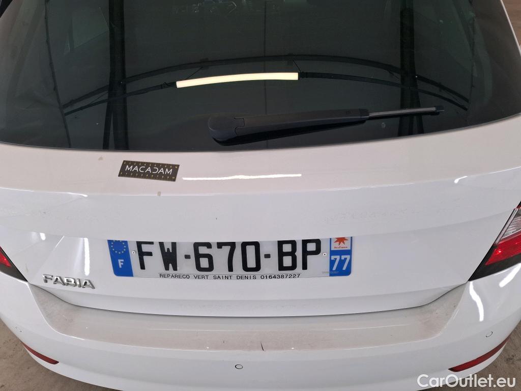  Skoda  Fabia  Drive 125 1.0 TSI 95CV BVM5 E6dT #24