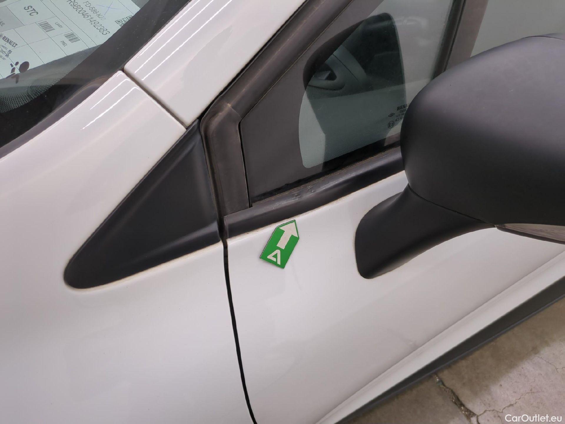  Renault  Clio  IV Air 1.5 dCi 75CV BVM5 E6 #30