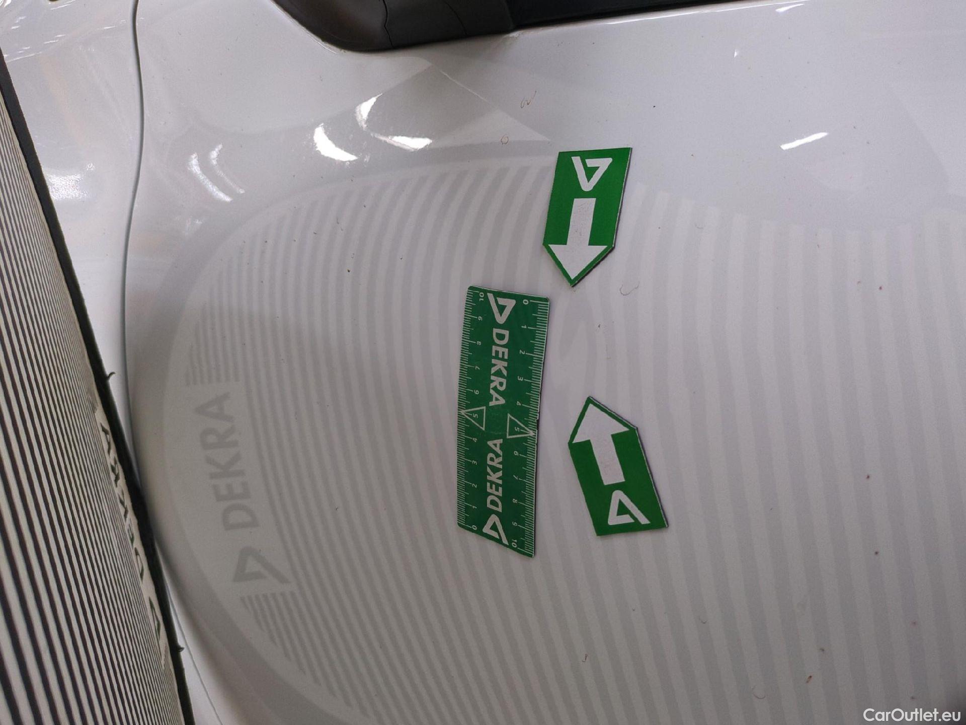  Peugeot  208  Affaire Premium Pack 1.2 80CV BVM5 E6dT #32