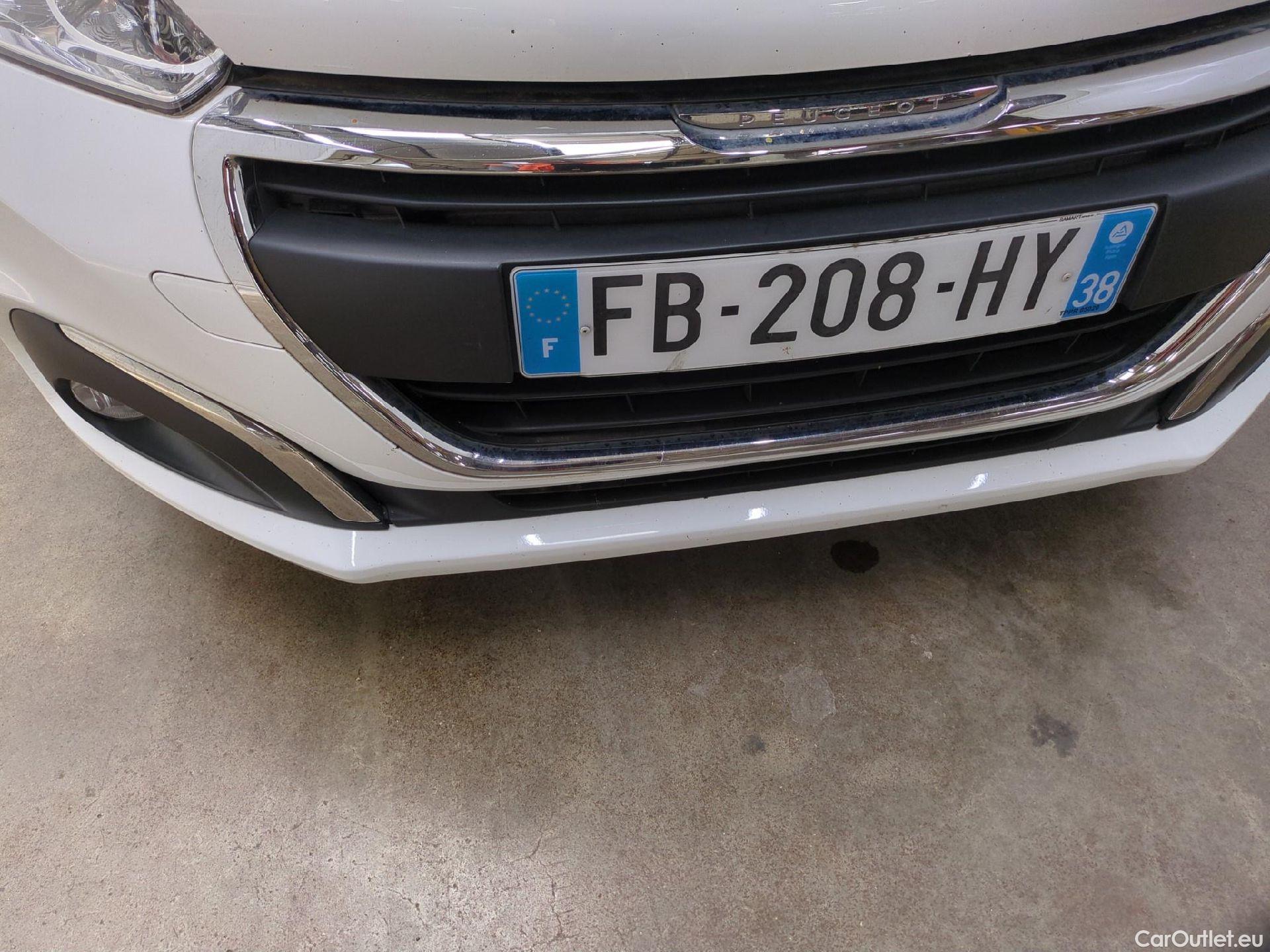  Peugeot  208  Affaire Premium Pack 1.2 80CV BVM5 E6dT #16