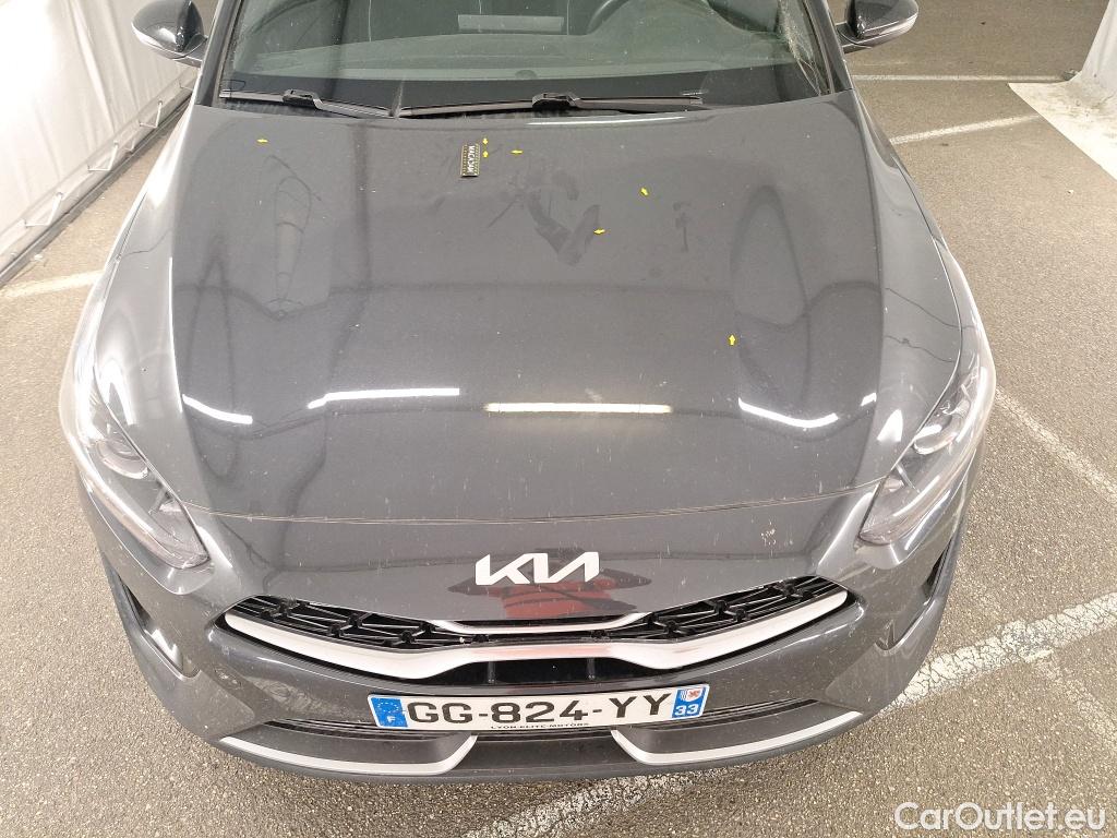  KIA  Cee'd KIA ceed / 2021 / 5P / Berline 1.0 T-GDI 120 ISG GT LINE #17