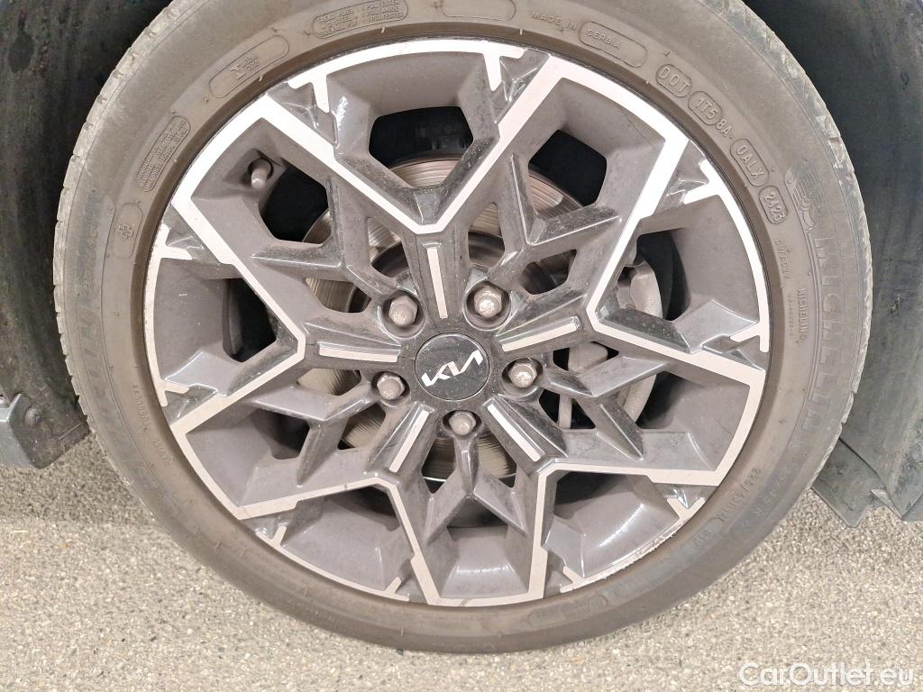  KIA  Cee'd KIA ceed / 2021 / 5P / Berline 1.0 T-GDI 120 ISG GT LINE #25