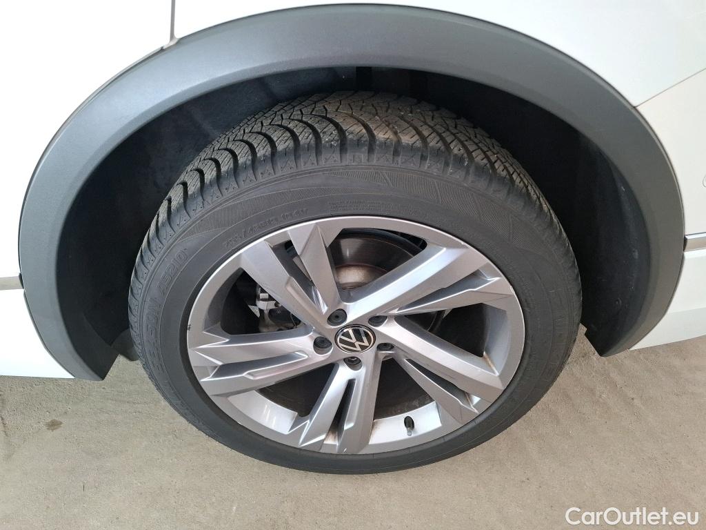  Volkswagen  Tiguan VOLKSWAGEN  Allspace / 2021 / 5P / SUV 1.5 TSI 150 DSG7 R-Line #9