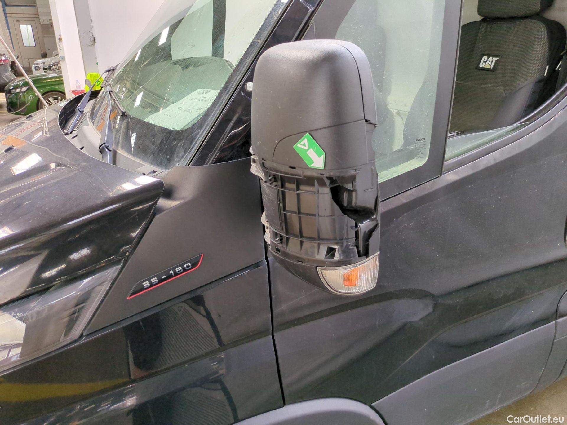  Iveco  Daily IVECO  / 2019 / 4P / Fourgon tôlé 3.0 35S18H V11 H2 3520 #42