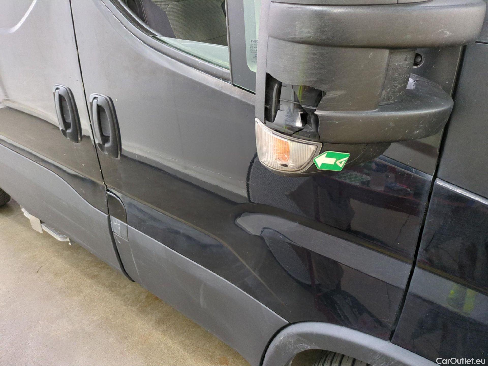  Iveco  Daily IVECO  / 2019 / 4P / Fourgon tôlé 3.0 35S18H V11 H2 3520 #25