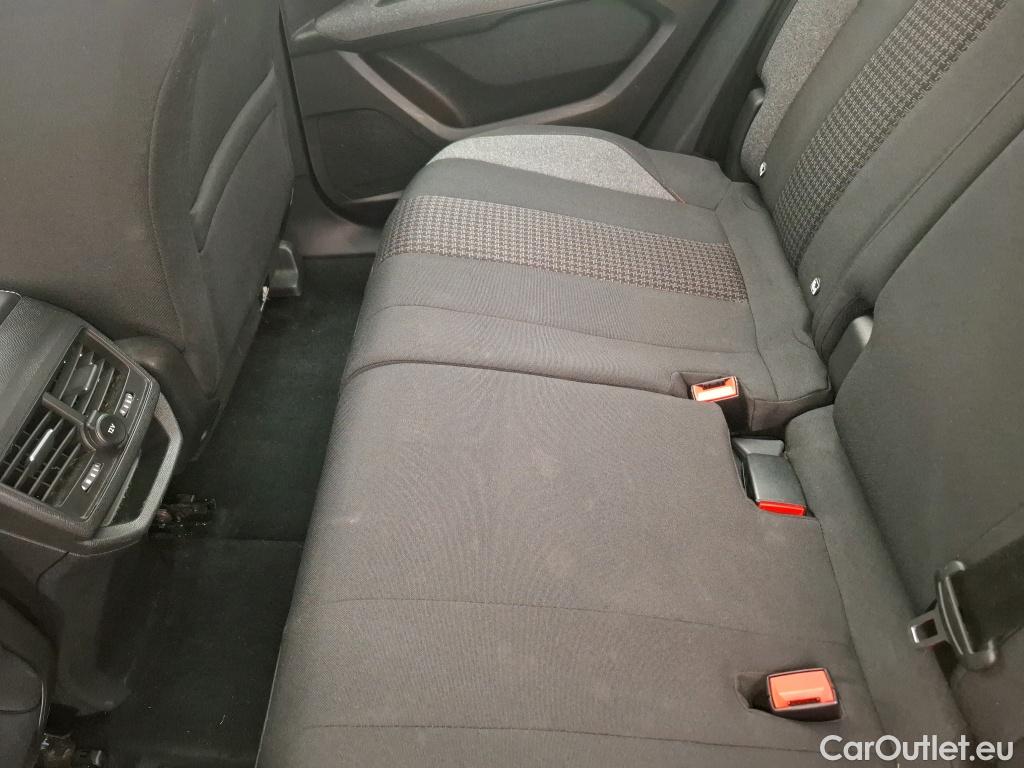  Peugeot  3008  Active Pack 1.5 HDi 130CV BVM6 E6d #29